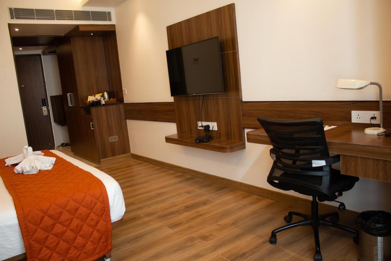Shivas Galaxy Hotel Devanahalli Екстер'єр фото