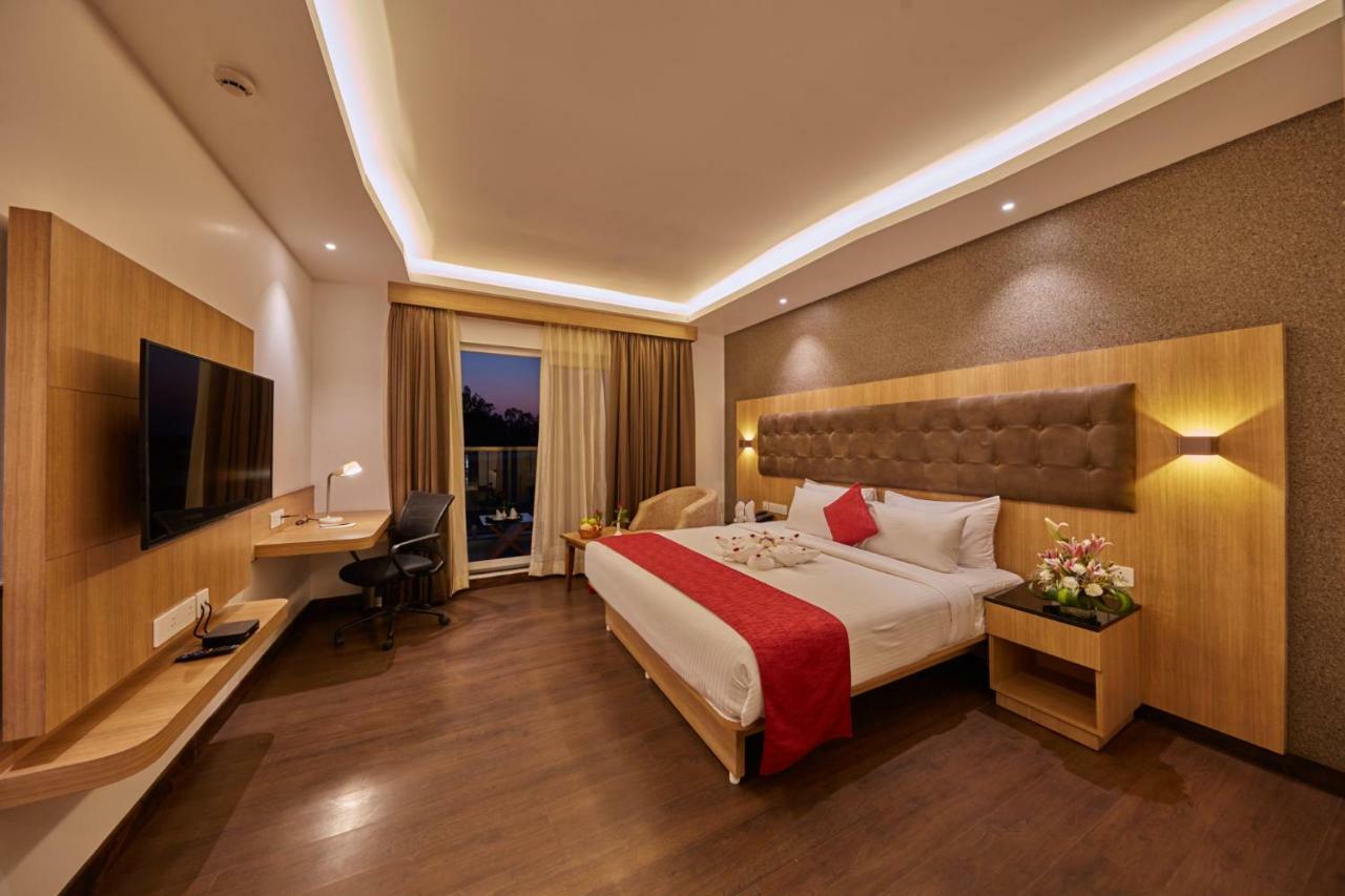 Shivas Galaxy Hotel Devanahalli Екстер'єр фото
